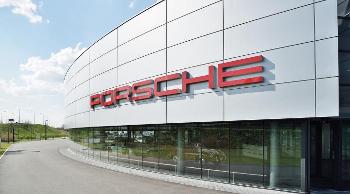 Porsche Dealership | Referentie